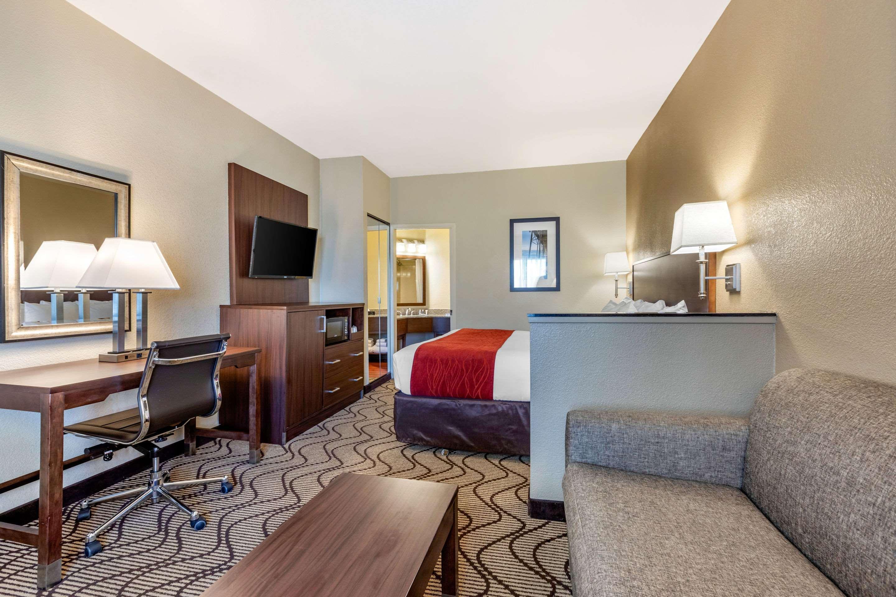 Comfort & Orange County John Wayne Airport 2*