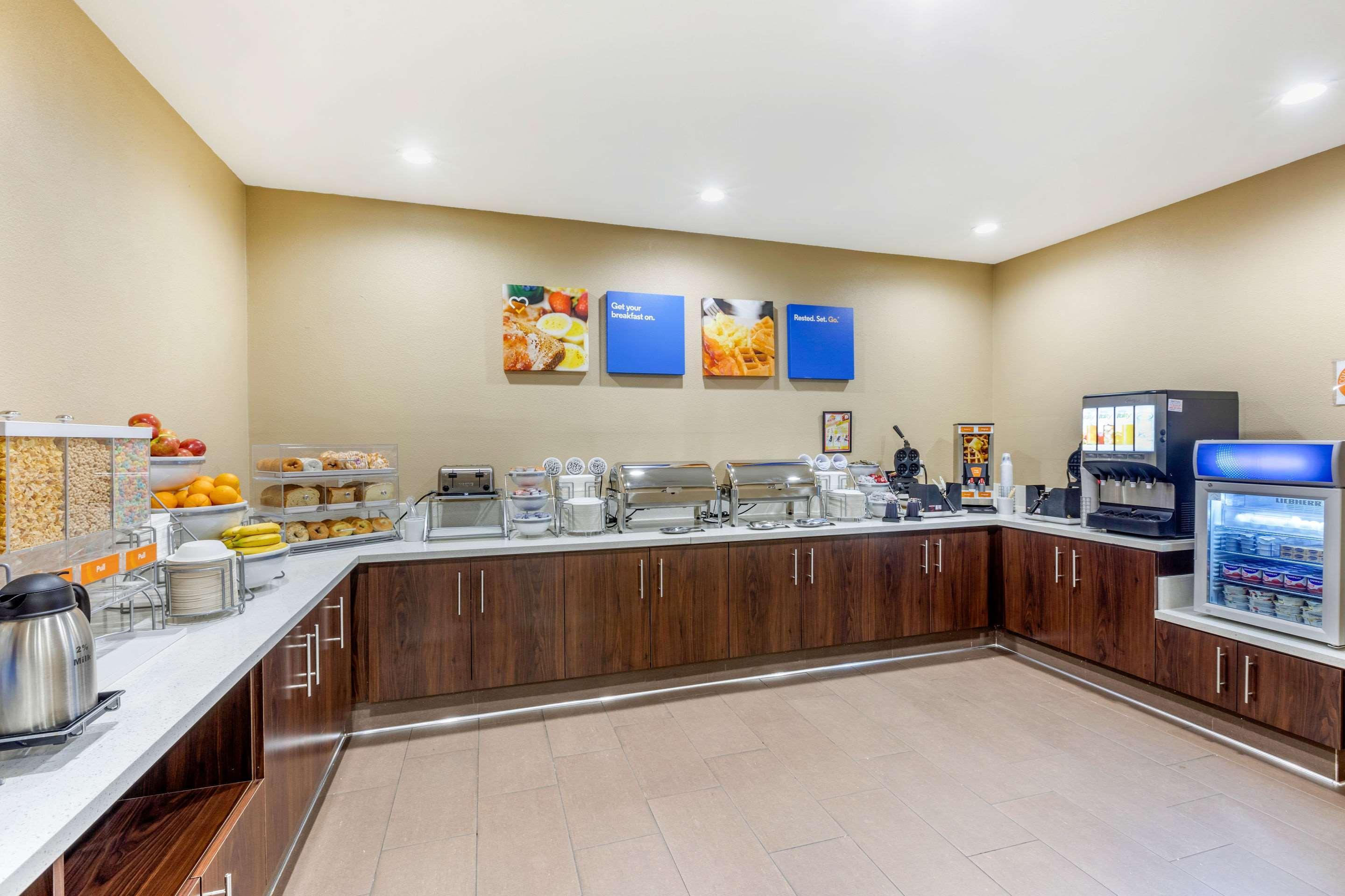 Comfort & Orange County John Wayne Airport 2*