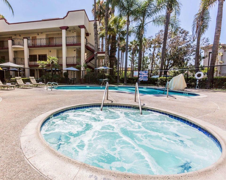 Comfort & Orange County John Wayne Airport Hotel Santa Ana