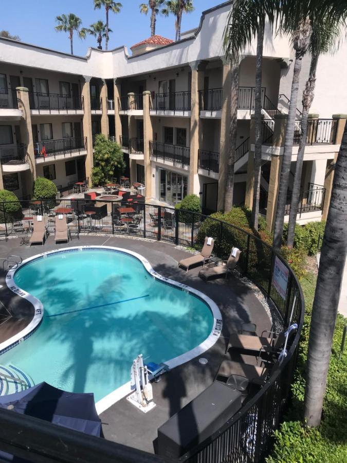 Comfort & Orange County John Wayne Airport 2*