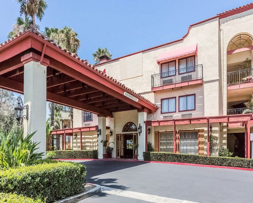 Comfort & Orange County John Wayne Airport Hotel