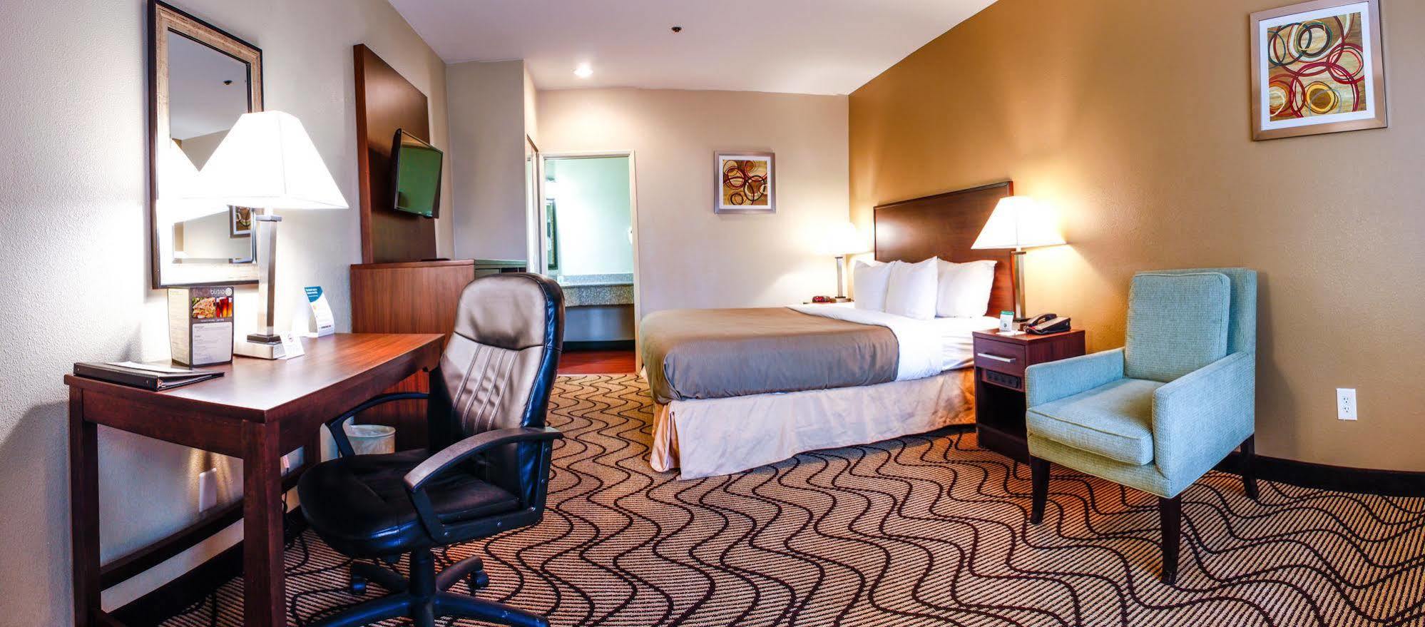 Comfort & Orange County John Wayne Airport Hotel 2*