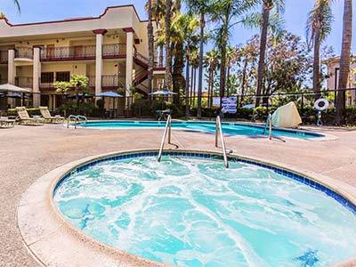 Comfort & Orange County John Wayne Airport Santa Ana