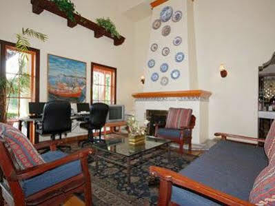 Comfort & Orange County John Wayne Airport Hotel 2*